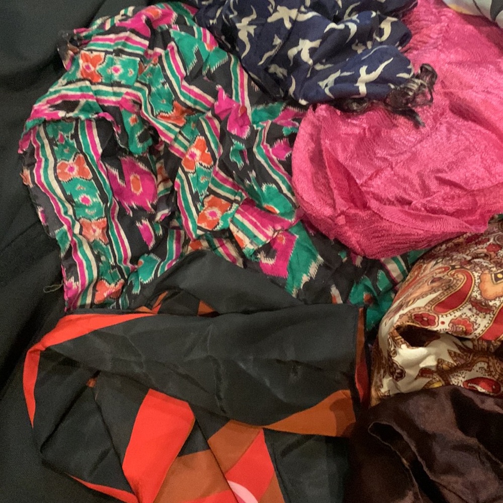 Vintage scarfs (9) - Picture 2 of 9